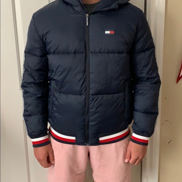 Tommy Hilfiger puffer jacket - Picture 2 of 5